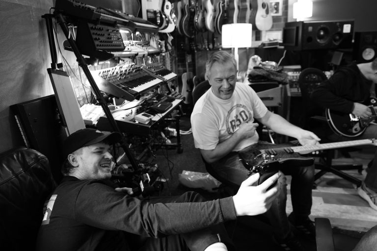 RISE lança “Always”, single atemporal, sentimentalmente pesado e melódico