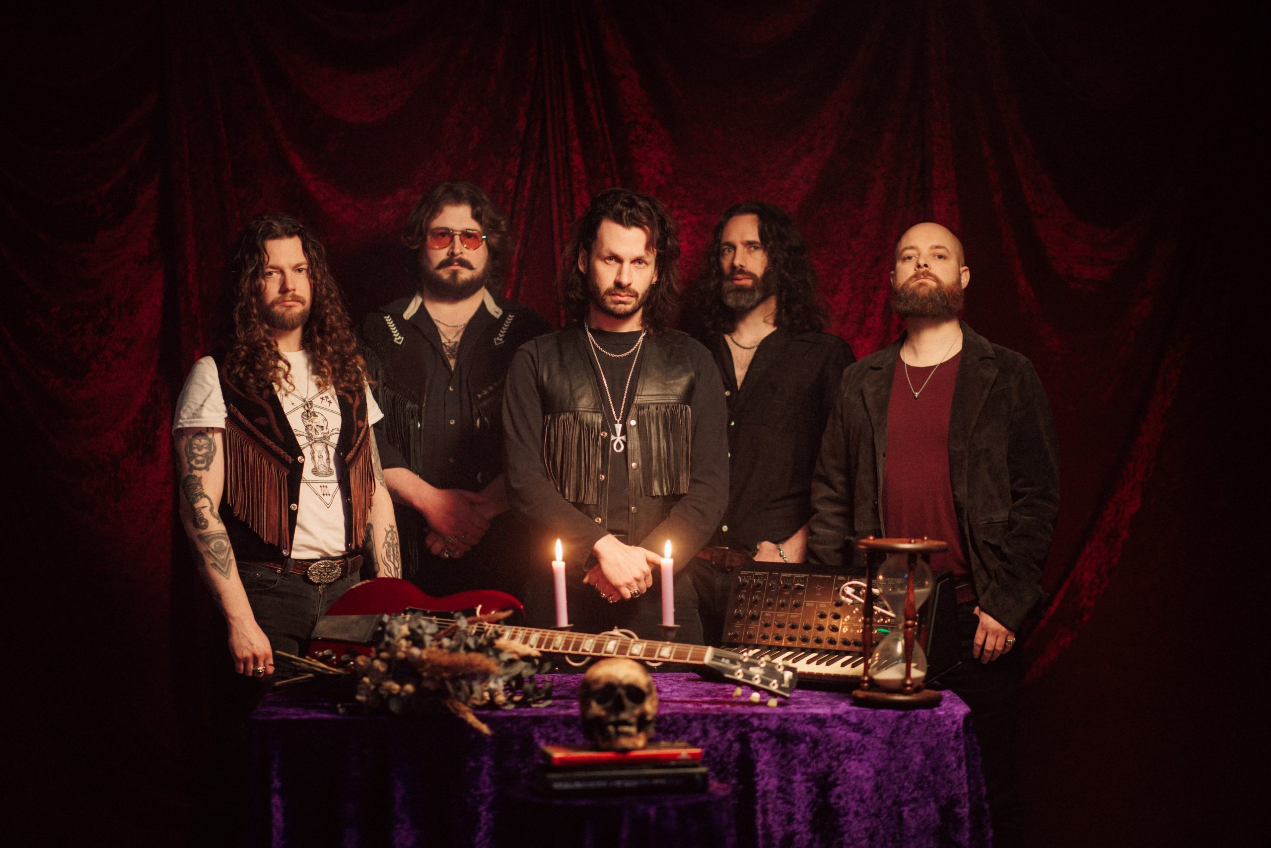 Green Lung lança novo single e videoclipe, “Black Magick Radio”