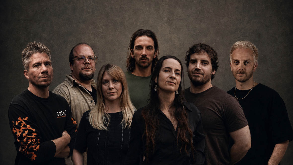 Lesoir, da Holanda, anuncia nova música e turnê com Anneke van Giersbergen