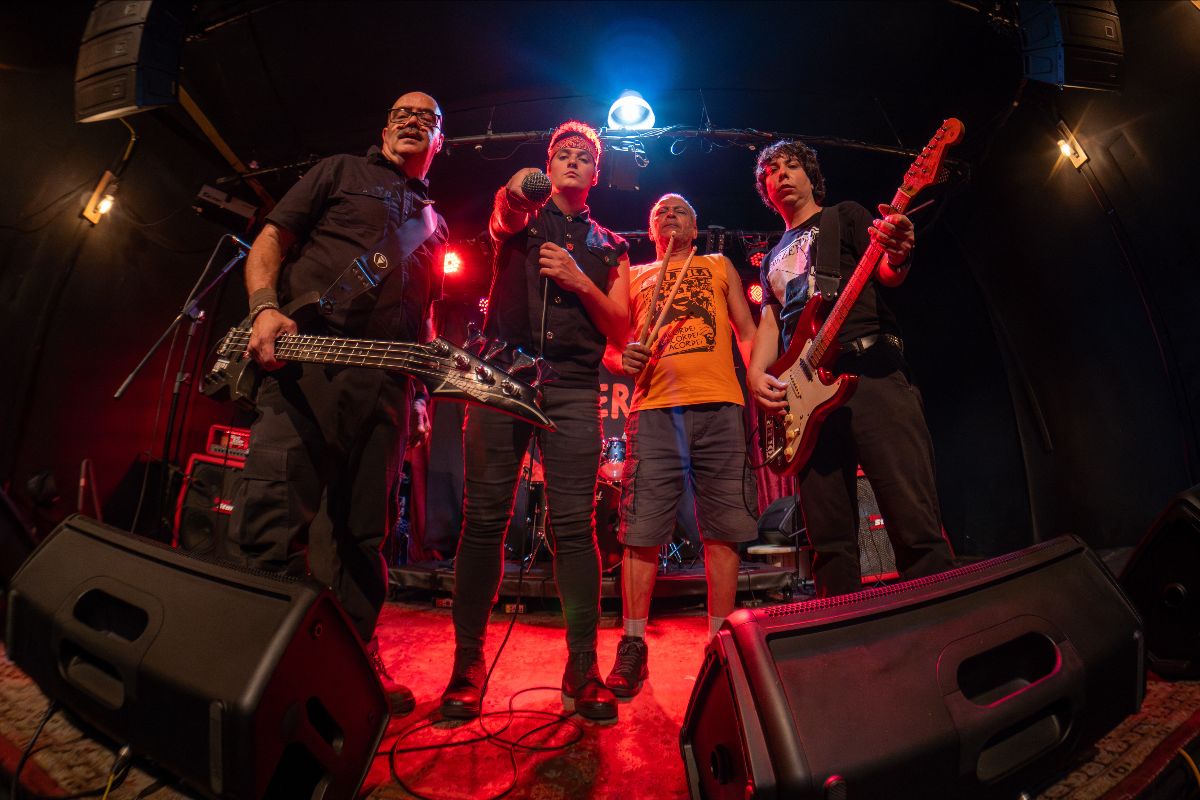 Novo álbum do Cólera chega à coleção “Red Star Sessions”, que celebra a história da música independente brasileira em 10 LPs