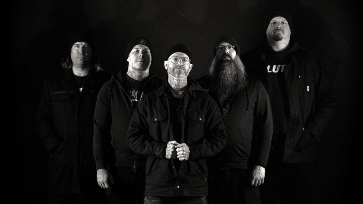Eaten By Sharks lança single e clipe de “Treading Water”