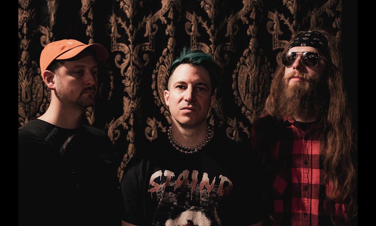 Guides retorna com explosivo novo single “FAILURE / DEFINES”
