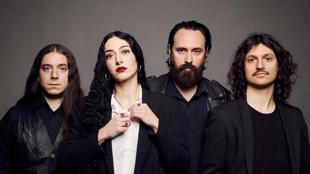 Messa lança remix de “At Races” assinado pelo Cold Cave e anuncia novas turnês