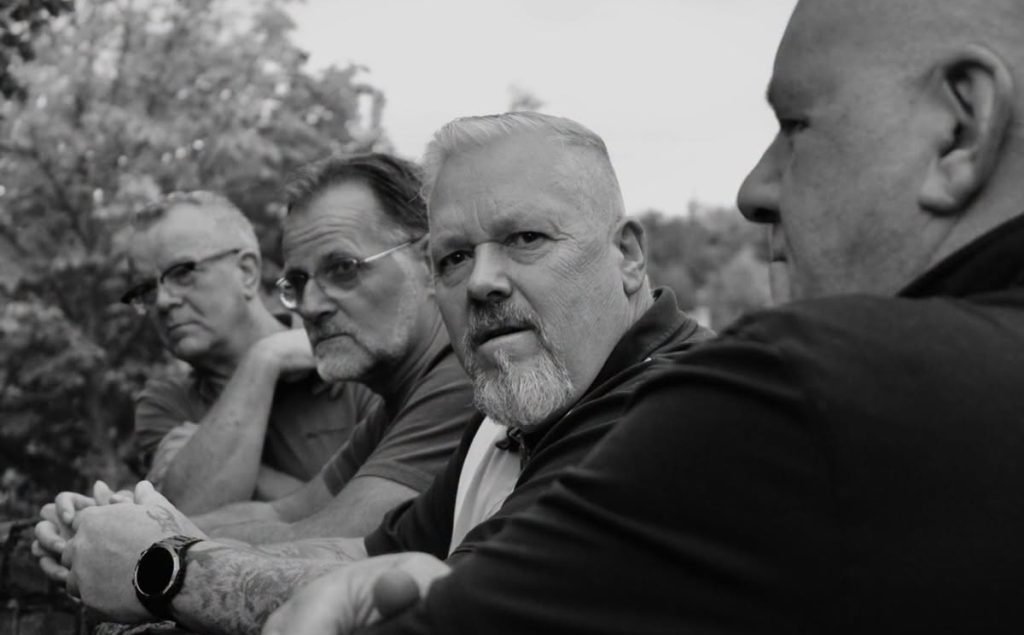 The Gilhoolys lança “False Flag”, novo single político de rock alternativo