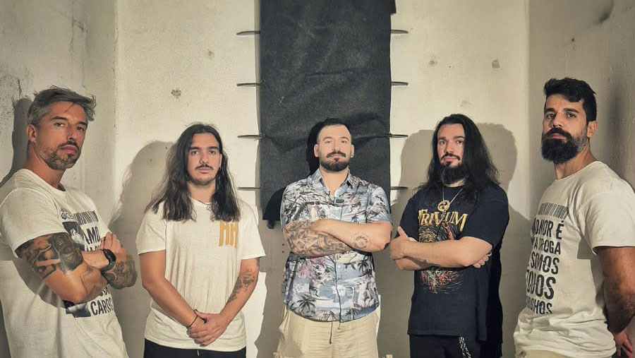 Above the Ocean mergulha em temas de superação no novo single “Worthless”