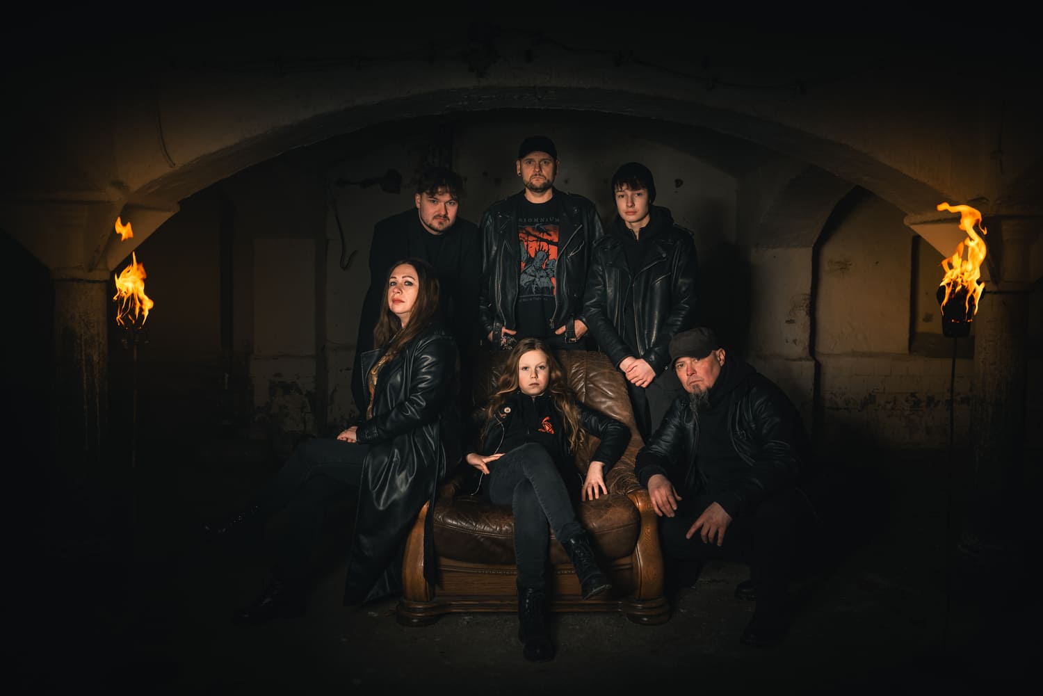 Woliera apresenta álbum “Bagienny Stan” antes do lançamento oficial